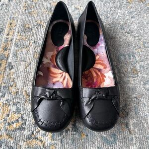 Women’s Born Black Ballet Flats with Bow Size 10